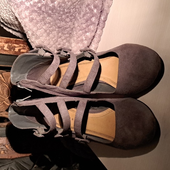 Metaphor grey suede ankle straps heels - Picture 8 of 9